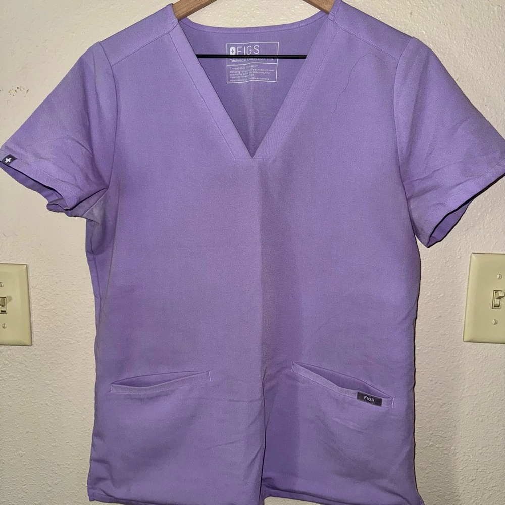 Figs Lavender V-Neck Scrub Top